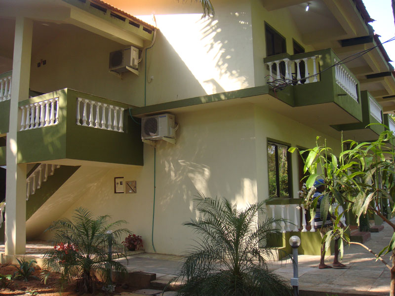 External view of John's Guest House Rooms